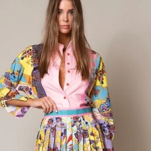Hi it is completely new set blouse and  skirt multicolored style .. without tag